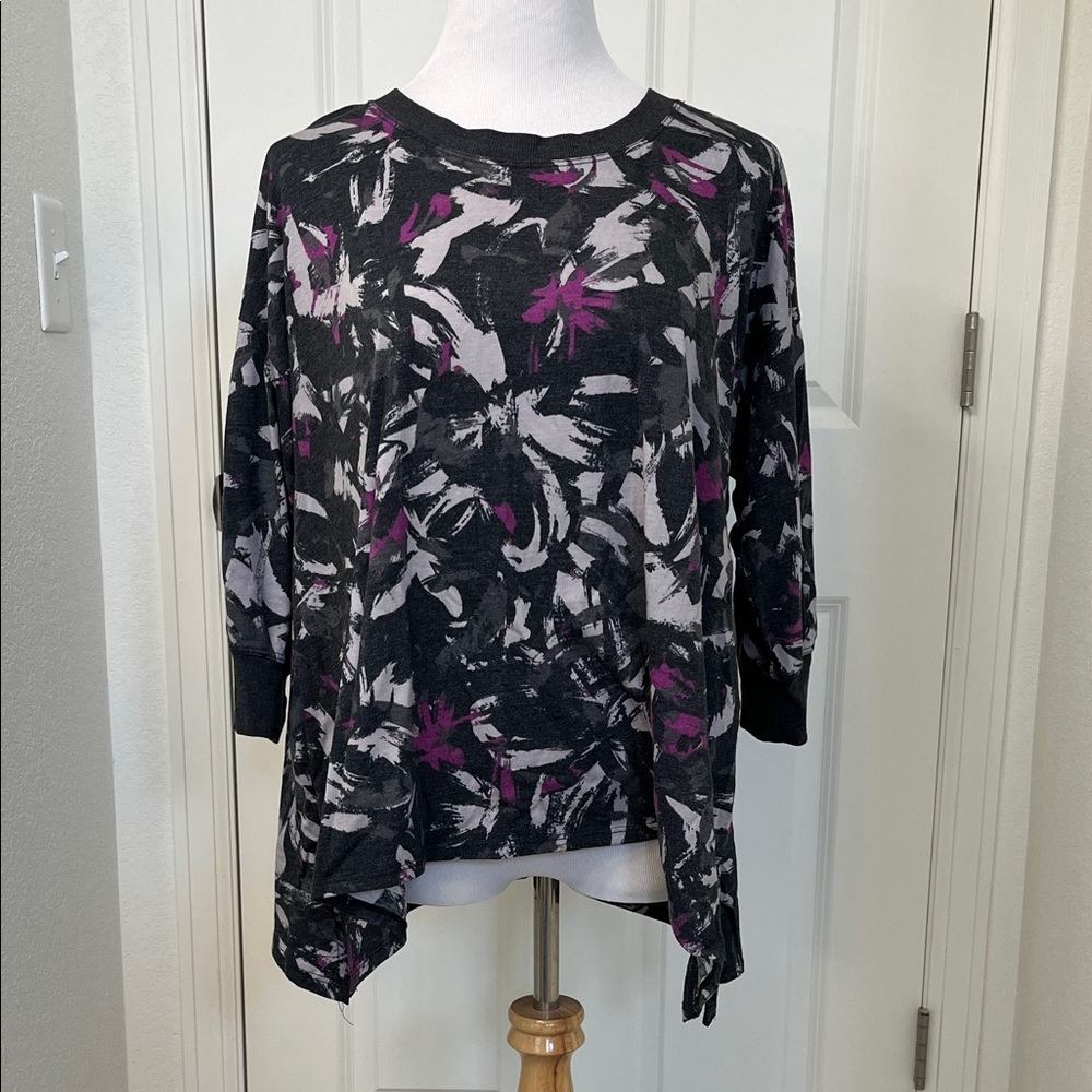 LuLaRoe Kate Black Purple Floral Sharkbite Tunic Top Large 14